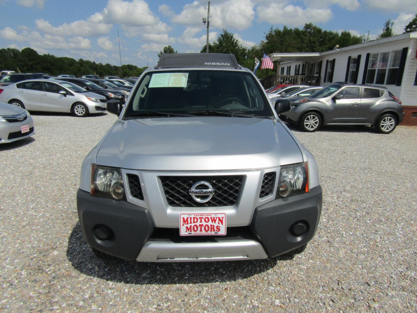 2014 Silver /Gray Nissan Xterra S 2WD (5N1AN0NUXEN) with an 4.0L V6 DOHC 24V engine, Automatic transmission, located at 15016 S Hwy 231, Midland City, AL, 36350, (334) 983-3001, 31.306210, -85.495277 - Photo#1